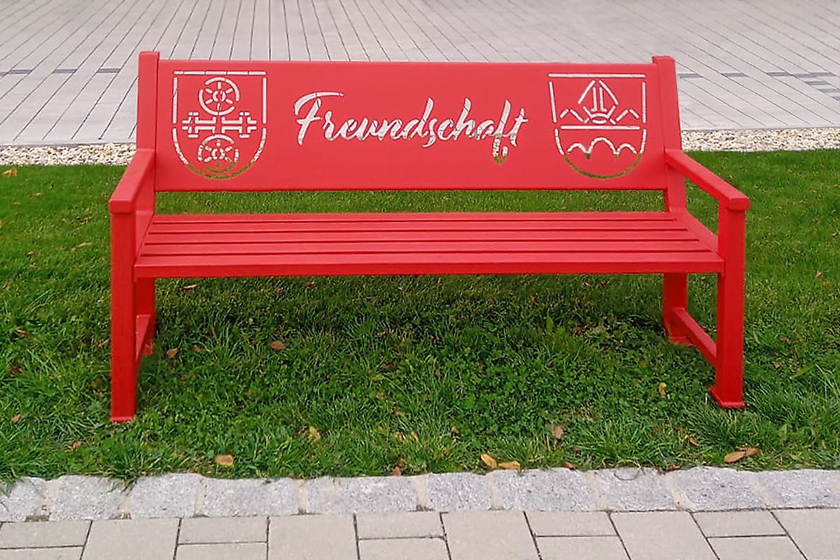 GauAlgesheim-Bischofsmais-Freundschaftsbank-01