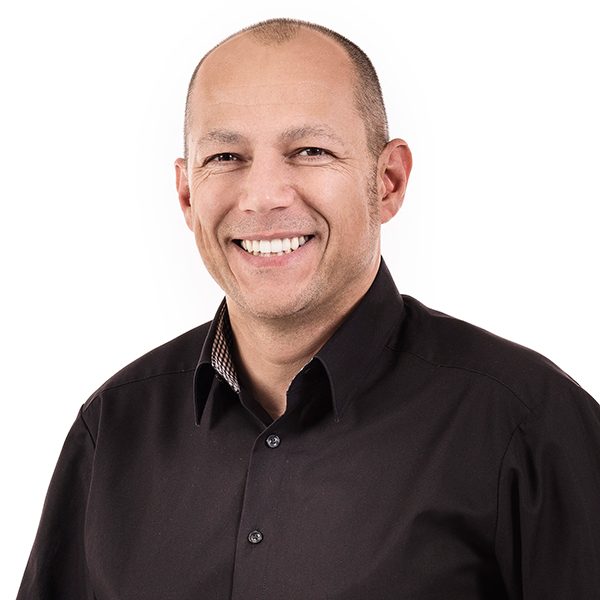 chris-esser-600x600 chris-esser-600x600